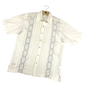guayberas, camisas, ropa, moda, lino, unifomres, alforzas